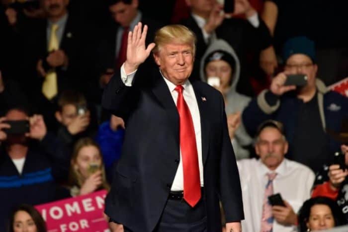 Top 10 Famous People You Can Call Right Now blog image