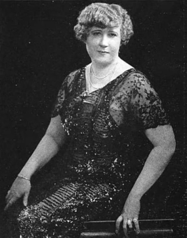 Beulah Louise Henry, the inventor called Lady Edison, photographed in 1928