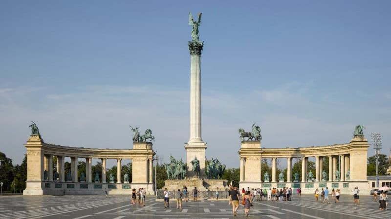 Heroes’ Square in Budapest with the Millennium Monument column and its two colonnades